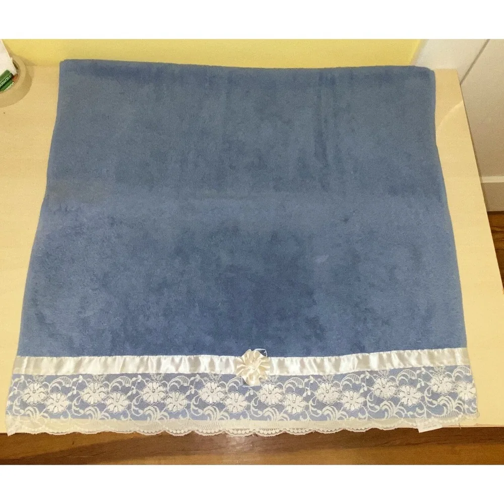 Dundee Blue Lace & Flower 3 Piece Towel Set‎ Vintage USA
